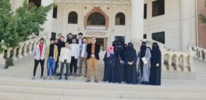 قامت إدارة الجامعة بأرسال طلبة كلية التجاره المستوى الثاني بزيارة علمية الى وزارة الاشغال والنقل والطرقات